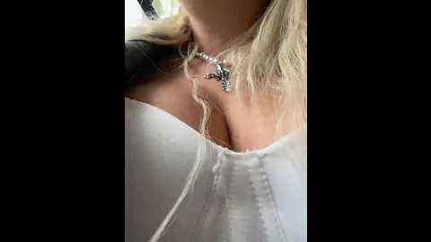 milkyy_wway @ stripchat on 20241020