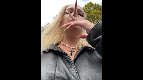 milkyy_wway @ stripchat on 20241020