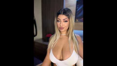 yaramoon_ @ stripchat on 20241020