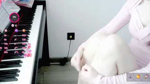 angel_hka @ stripchat on 20241021