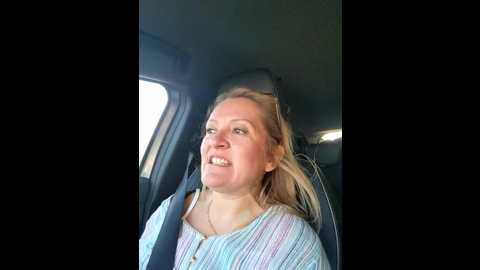 lady_charlyne @ stripchat on 20241021