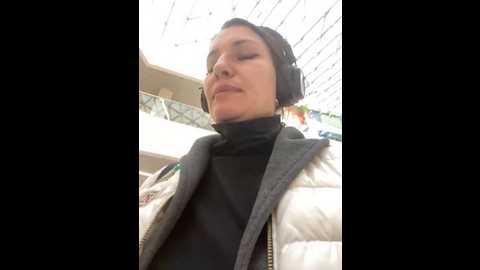 mila_dream69 @ stripchat on 20241021