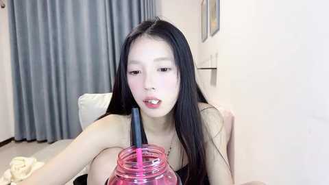 bella_175 @ stripchat on 20241022