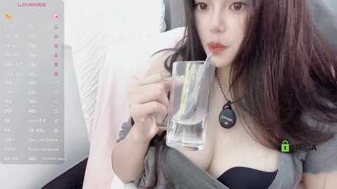 yiyi5624 @ stripchat on 20241022