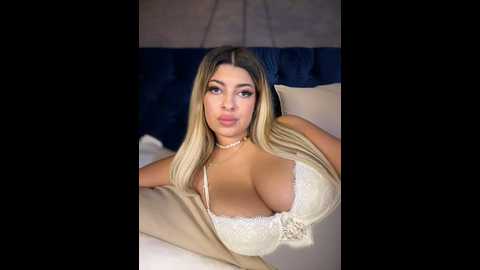 yaramoon_ @ stripchat on 20241023