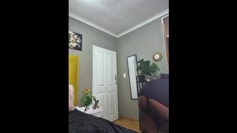 bustygoddess32 @ stripchat on 20241024