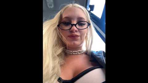 milkyy_wway @ stripchat on 20241024