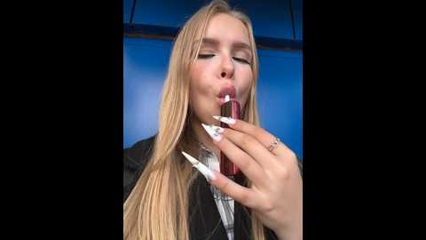 mur_girl @ stripchat on 20241024