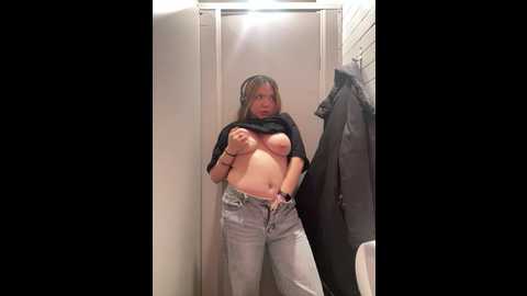 risky_mirai @ stripchat on 20241025