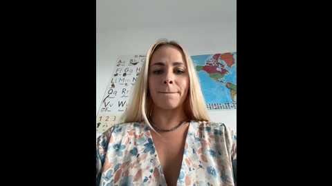 streetdoll @ stripchat on 20241026