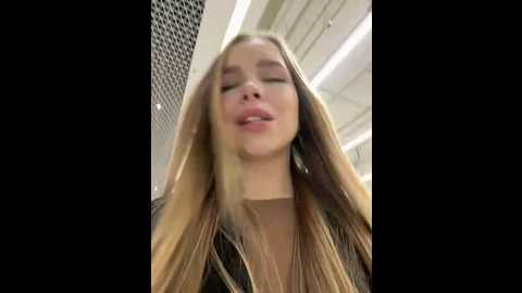 mur_girl @ stripchat on 20241027