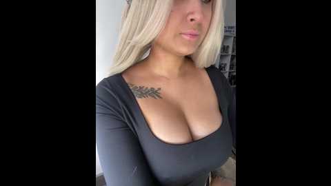mysticalnova @ stripchat on 20241027