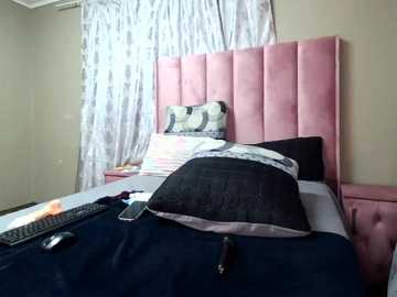queentee23 @ stripchat on 20241027
