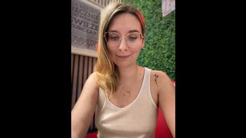 the_snowwhitee @ stripchat on 20241029
