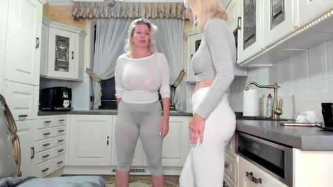 tunderose1 @ stripchat on 20241101