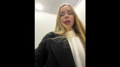 mur_girl @ stripchat on 20241103