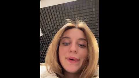 _angelari_ @ stripchat on 20241106