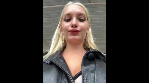 milkyy_wway @ stripchat on 20241106