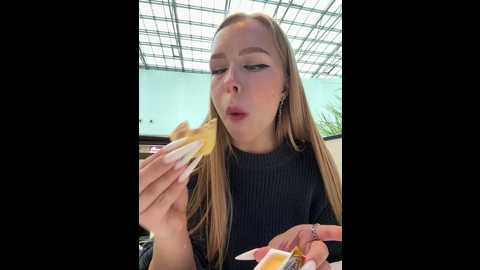 mur_girl @ stripchat on 20241106
