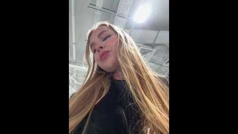mur_girl @ stripchat on 20241106