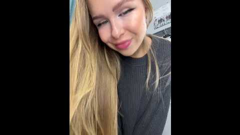 mur_girl @ stripchat on 20241106