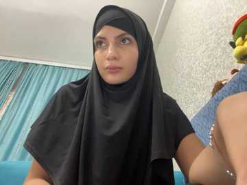 gumusguray @ stripchat on 20241108