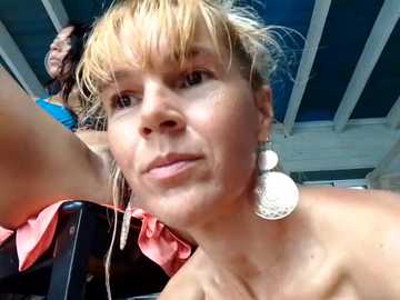 luna_natural @ stripchat on 20241109