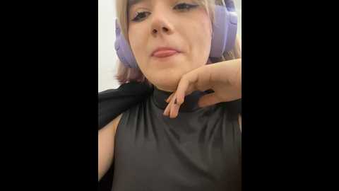 baby__naughty @ stripchat on 20241112