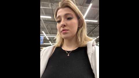 littlebitchess @ stripchat on 20241113
