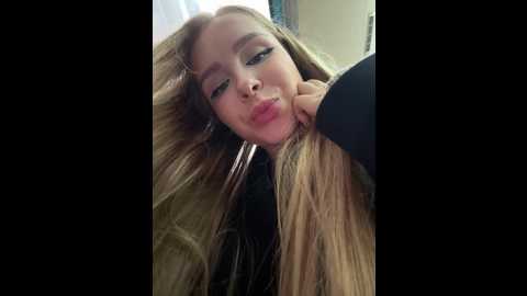 mur_girl @ stripchat on 20241116