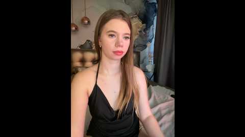 bella_suns @ stripchat on 20241118