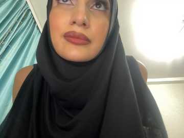 gumusguray @ stripchat on 20241119