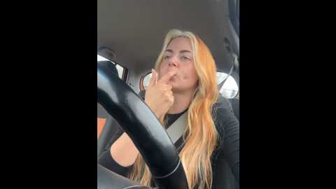 obviouslypeachy @ stripchat on 20241119