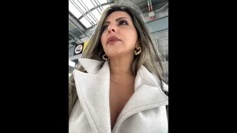 _abril_office1 @ stripchat on 20241120