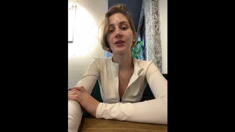 feral_berry_8133 @ stripchat on 20241120