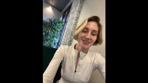 feral_berry_8133 @ stripchat on 20241120