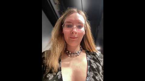 the_snowwhitee @ stripchat on 20241120