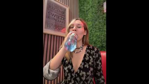 the_snowwhitee @ stripchat on 20241120