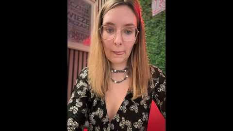 the_snowwhitee @ stripchat on 20241120