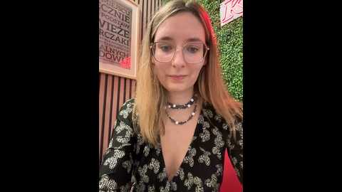 the_snowwhitee @ stripchat on 20241120