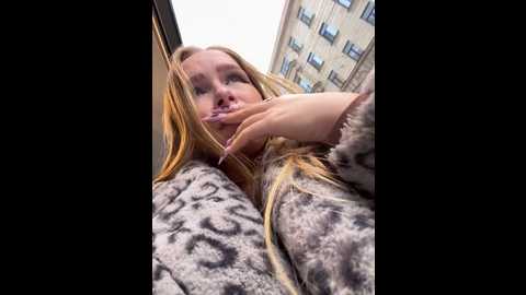 mur_girl @ stripchat on 20241121