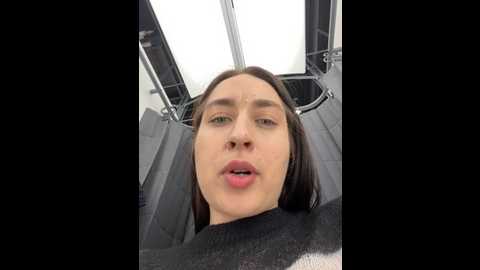 holly_play @ stripchat on 20241122