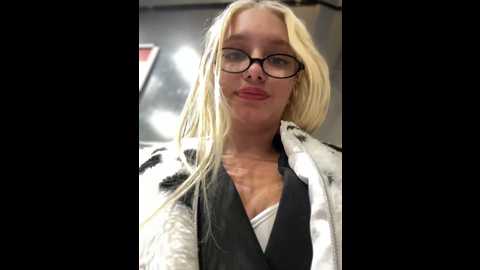 milkyy_wway @ stripchat on 20241122