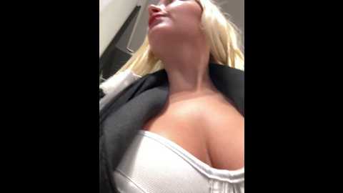 milkyy_wway @ stripchat on 20241123
