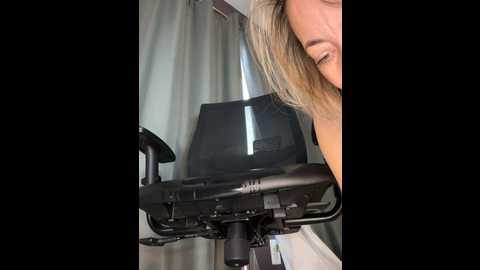 cherry_red_xo @ stripchat on 20241125