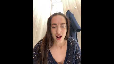 holly_play @ stripchat on 20241127