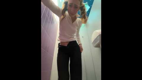 lia__love @ stripchat on 20241127