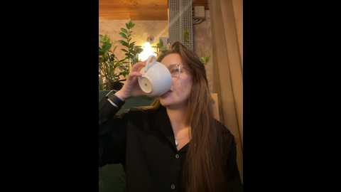 holly_molii @ stripchat on 20241201