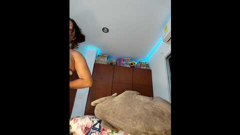 shara_dreams @ stripchat on 20241202