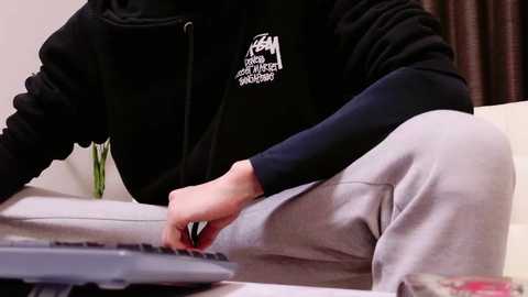 hanabi_hentai @ stripchat on 20241203